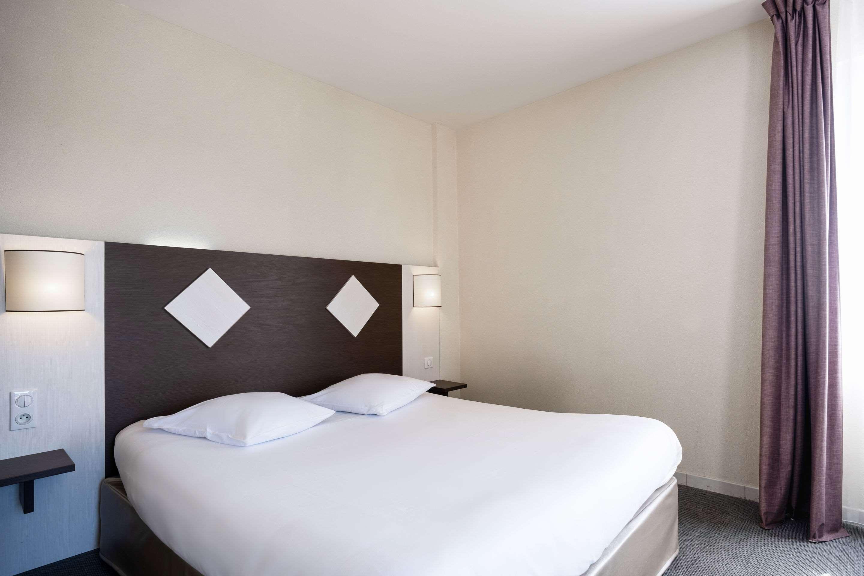 The Originals City, Hotel Des Arenes, Saintes Bagian luar foto